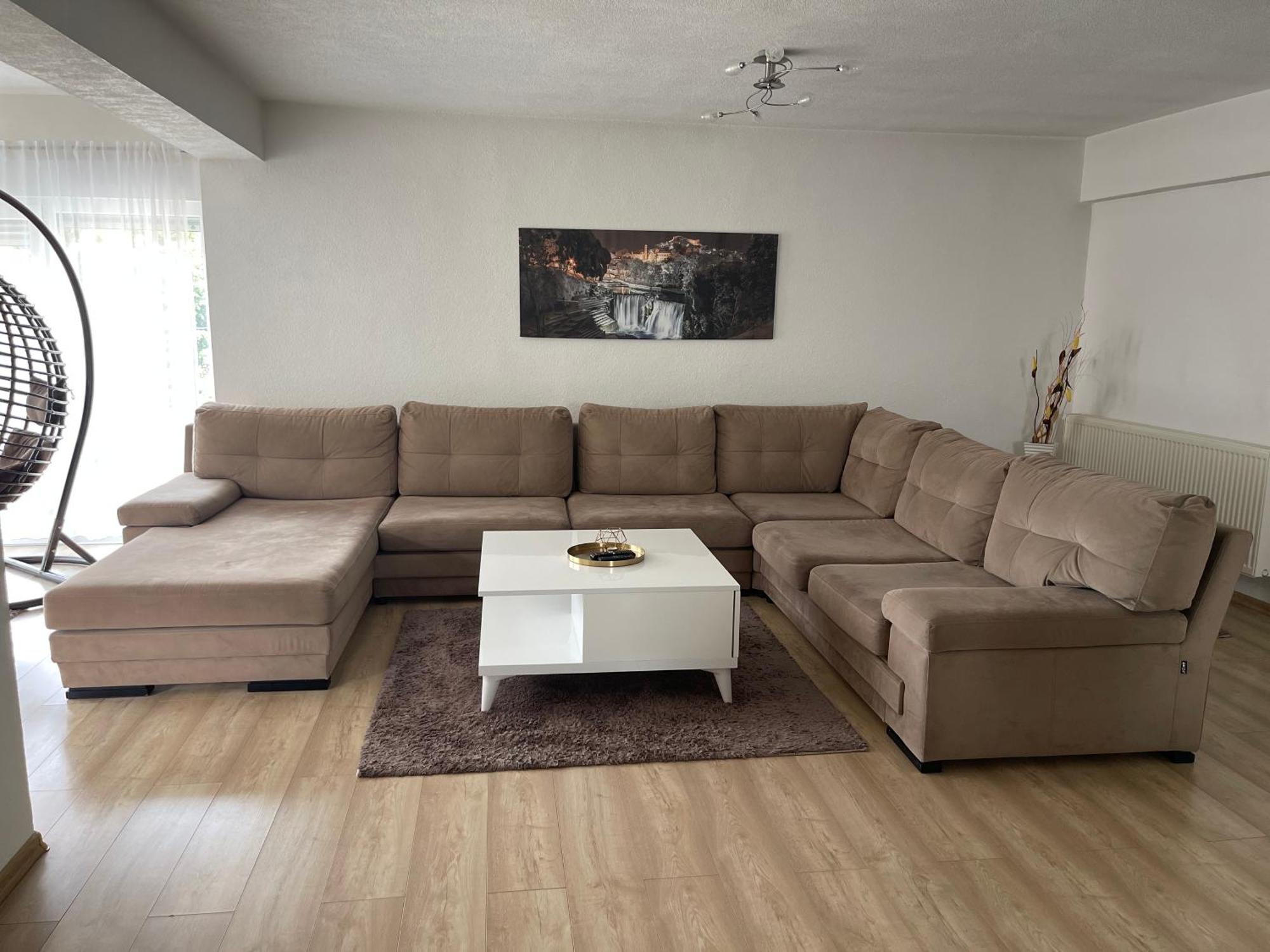 Apartman Kiss Яйце Екстериор снимка