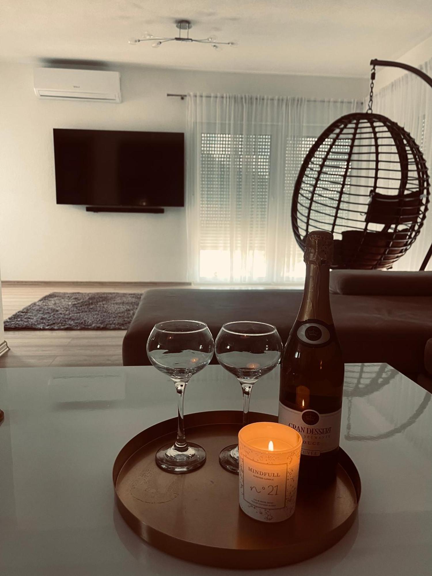 Apartman Kiss Яйце Екстериор снимка