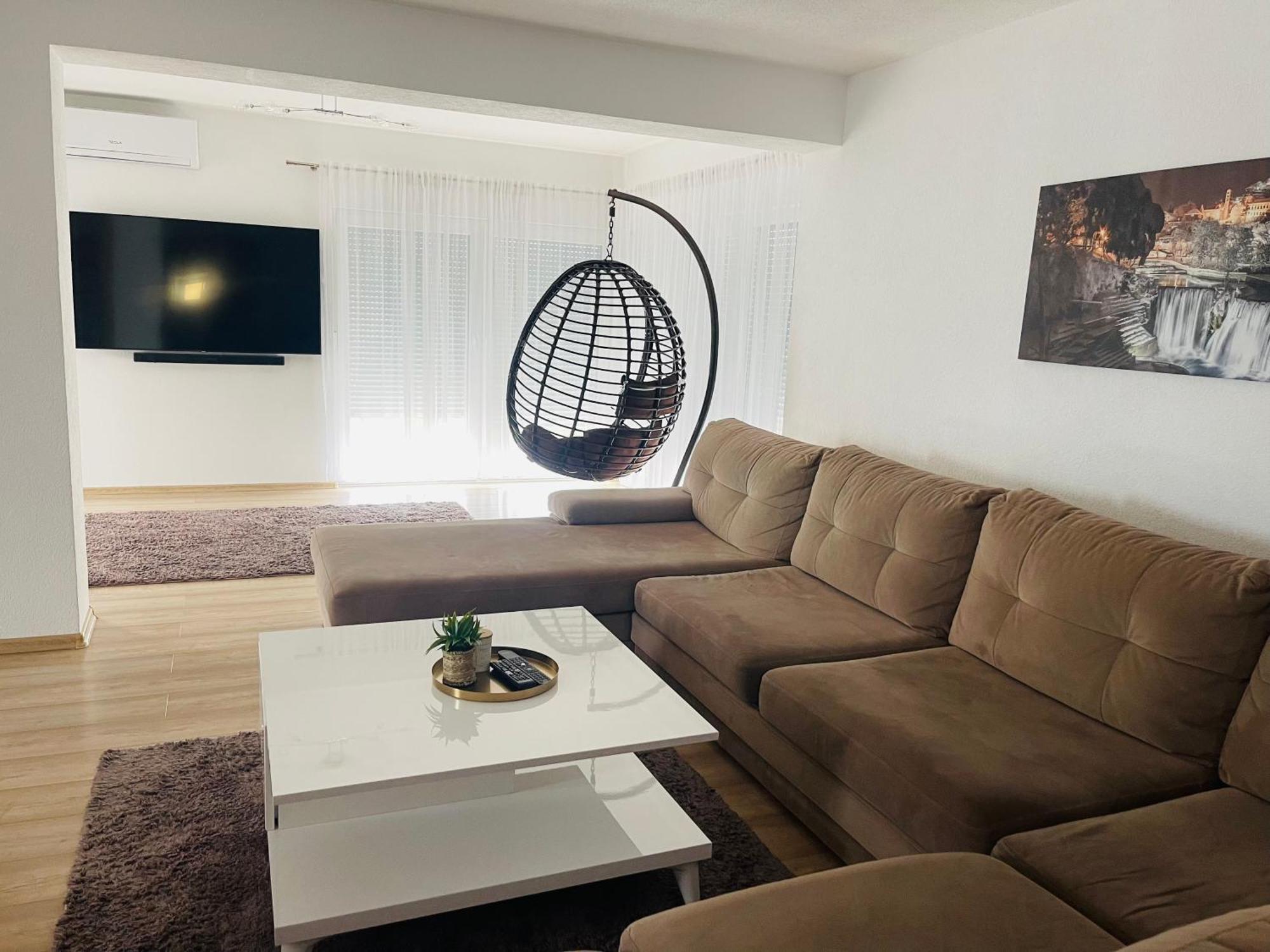 Apartman Kiss Яйце Екстериор снимка