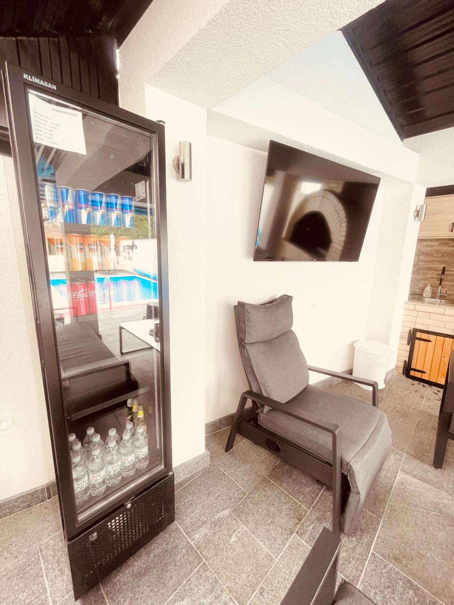 Apartman Kiss Яйце Екстериор снимка