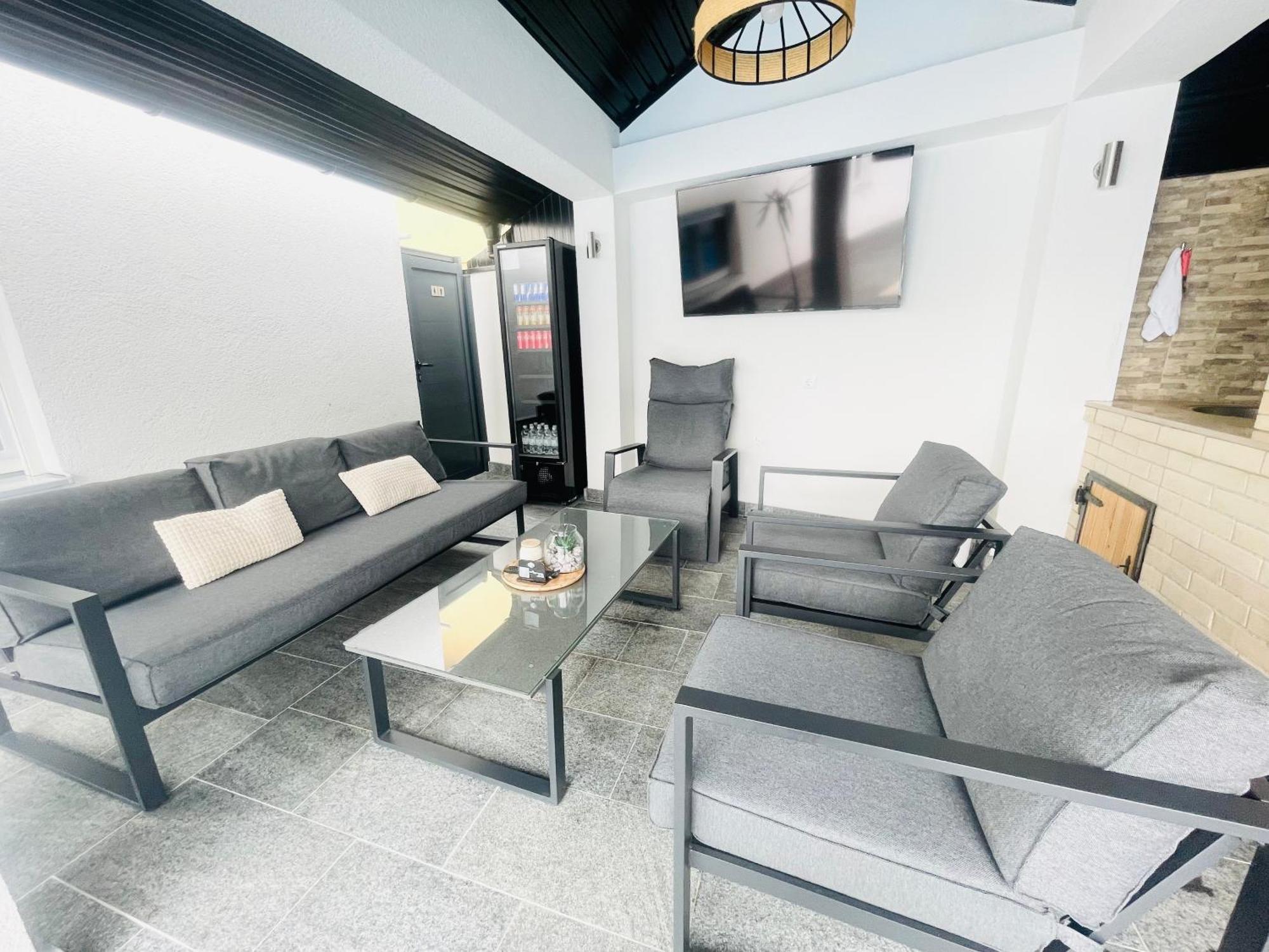 Apartman Kiss Яйце Екстериор снимка